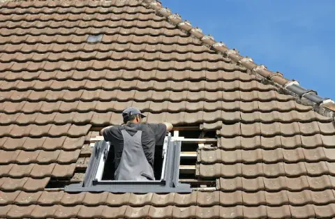Pose de velux - Rilhac Lastours